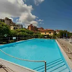 Ξενοδοχείο Girasole 3*