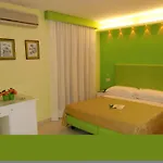 Girasole Hotell 3*