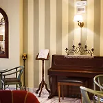 Girasole Hotell 3*