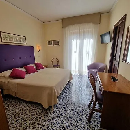 Girasole Hotel 3*