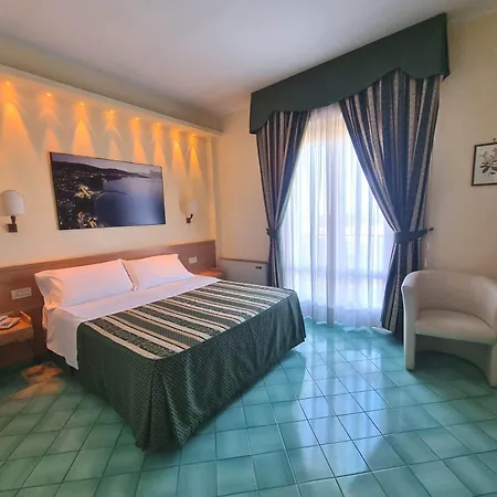 Hotel Girasole 3*