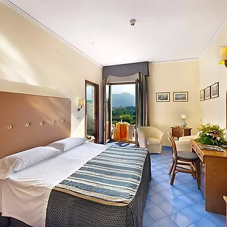 Girasole Hotel 3*