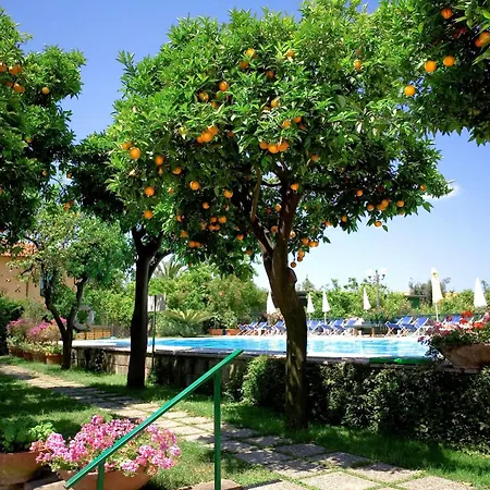 Hotel Girasole 3*