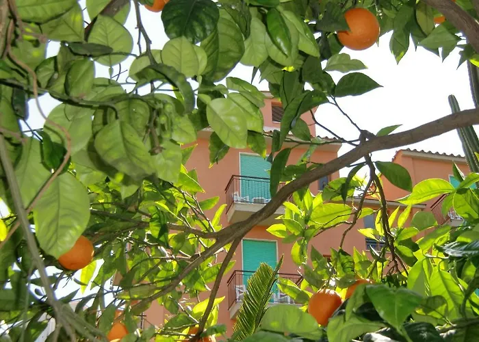 Girasole Отель Сорренто