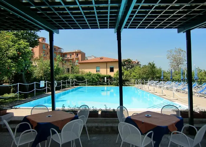 Girasole Hotel 3*