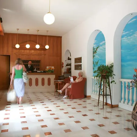 ホテル Girasole ソレント