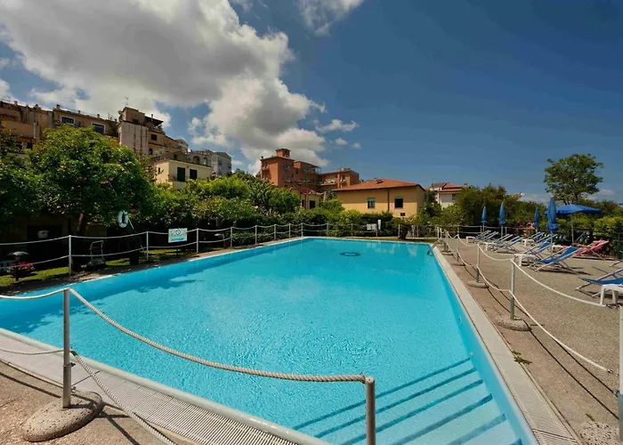 ホテル Girasole 3*